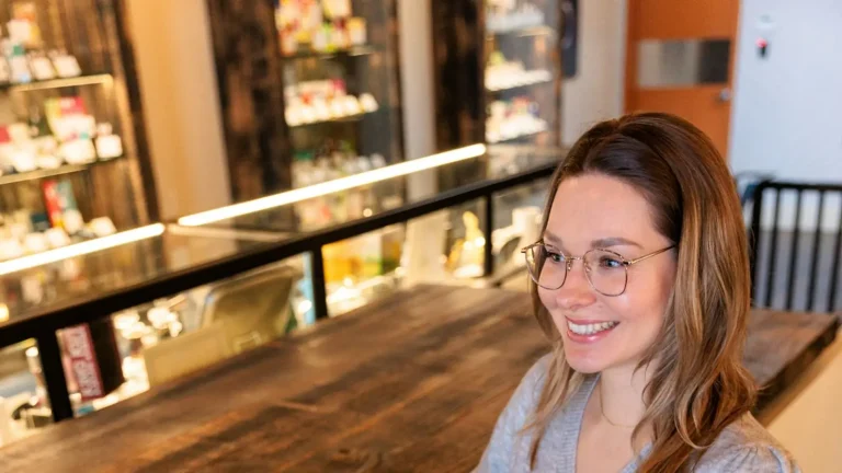 Vender tarjetas regalo sin integración con el POS: modelos offline y semi-online