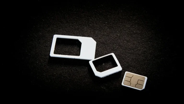 SIM 開通內建 KYC 法遵